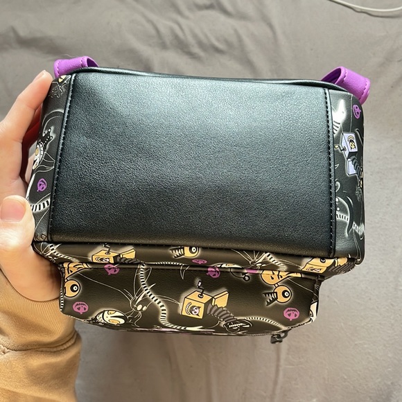 Nightmare Before Christmas Loungefly Mini-Backpack - Picture 5 of 9